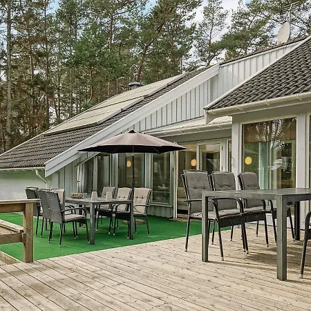 Сasa de vacaciones Five-bedroom Holiday In Nexo 3