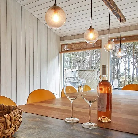 Five-bedroom Holiday In Nexo 3 *