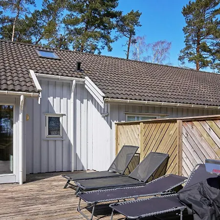 Five-bedroom Holiday In Nexo 3 Сasa de vacaciones Snogebæk